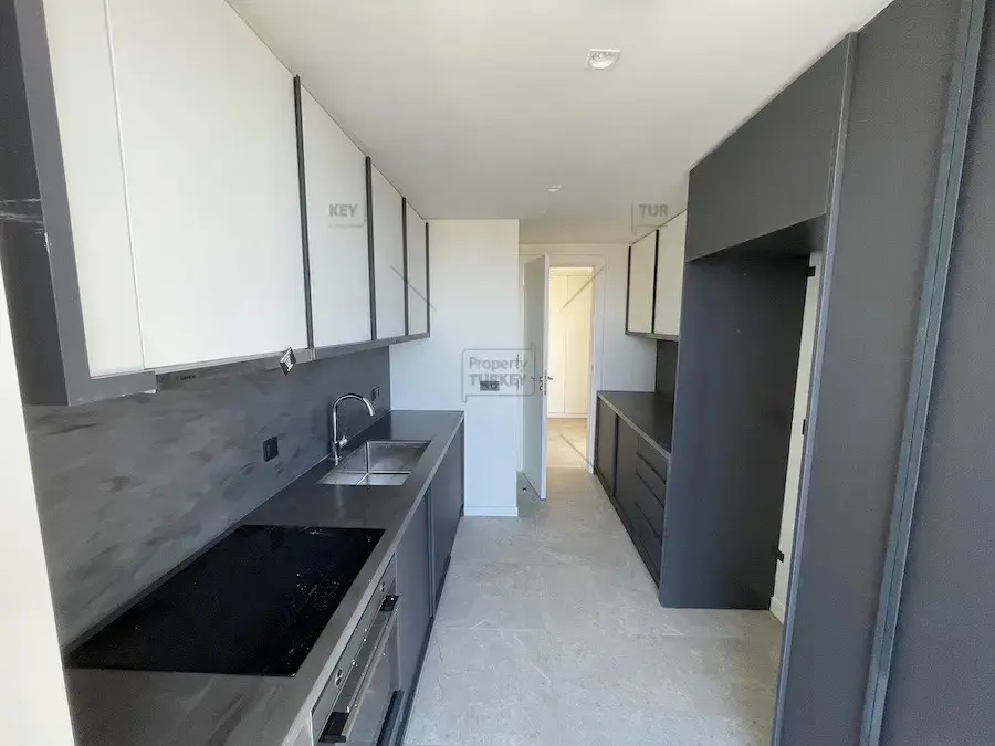 Fitted kitchen